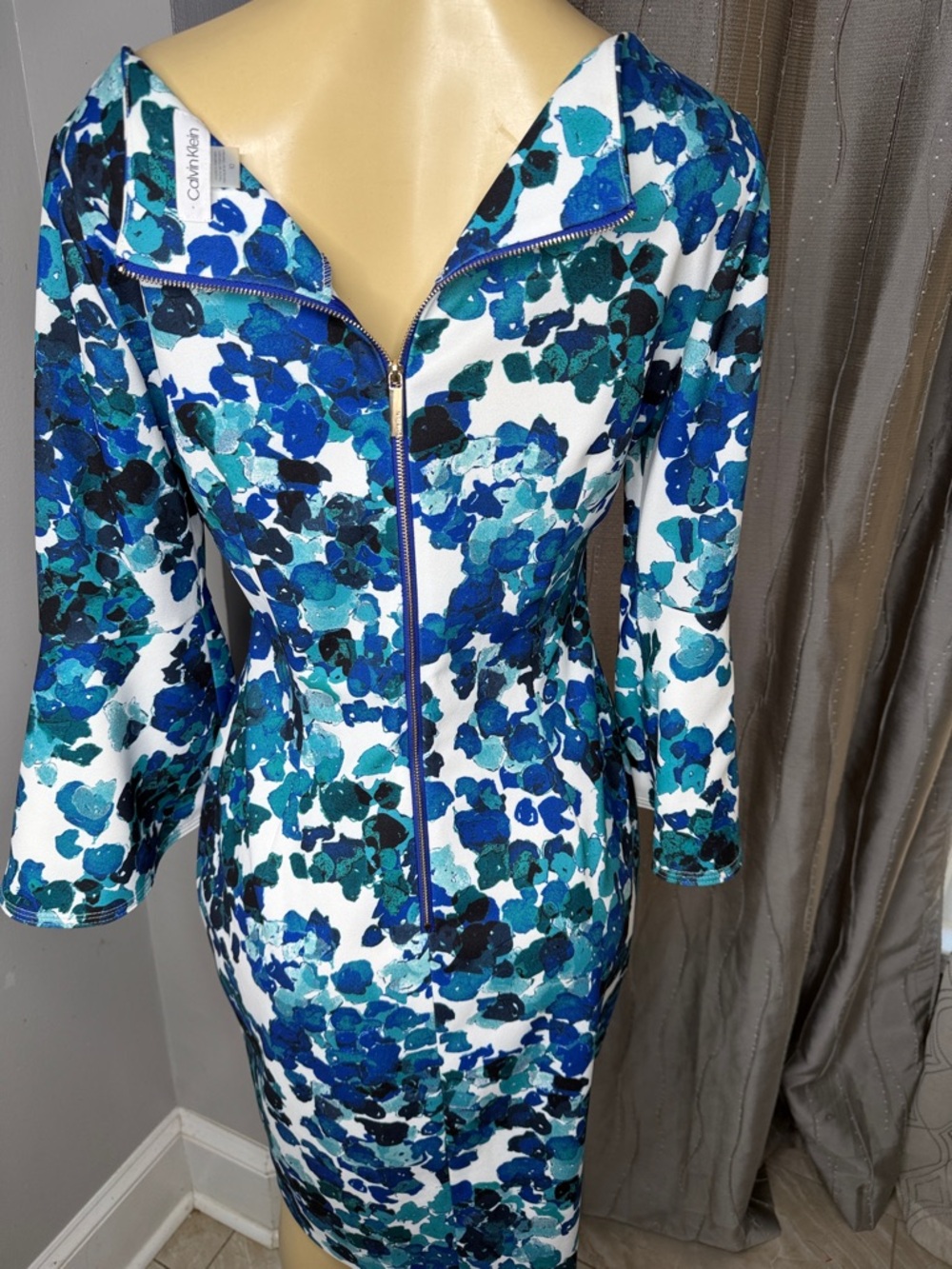 Calvin Klein Women’s Sz 10 Blue and Teal Floral Midi Dress - Picture 5 of 8